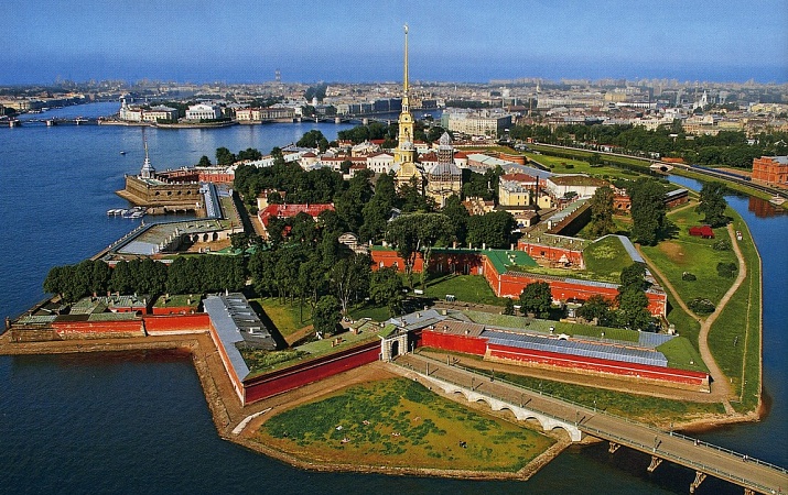 Санкт–Петербург и Карелия